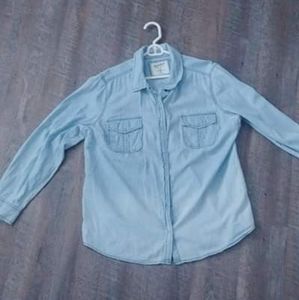 Blue jean type shirt